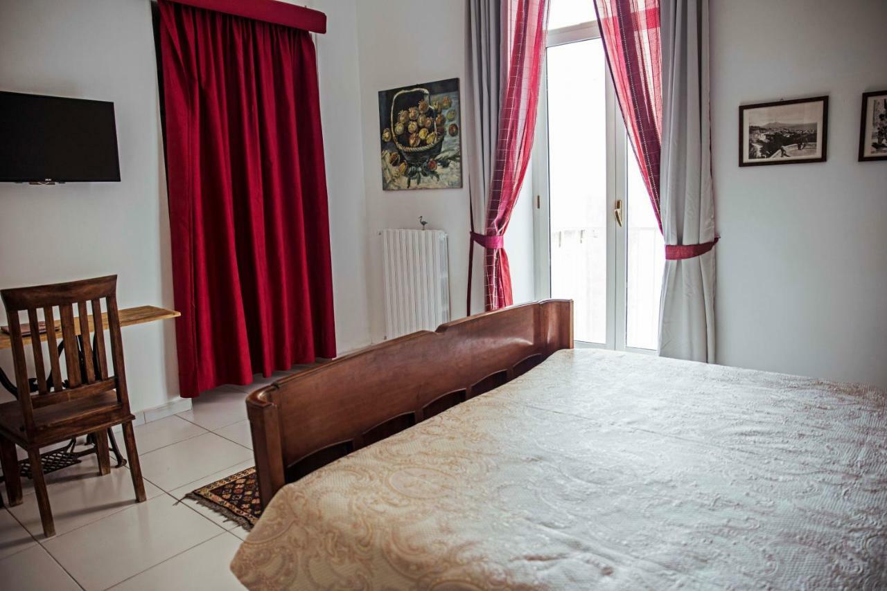 Miracoletti38 Hotel Napoli Bagian luar foto