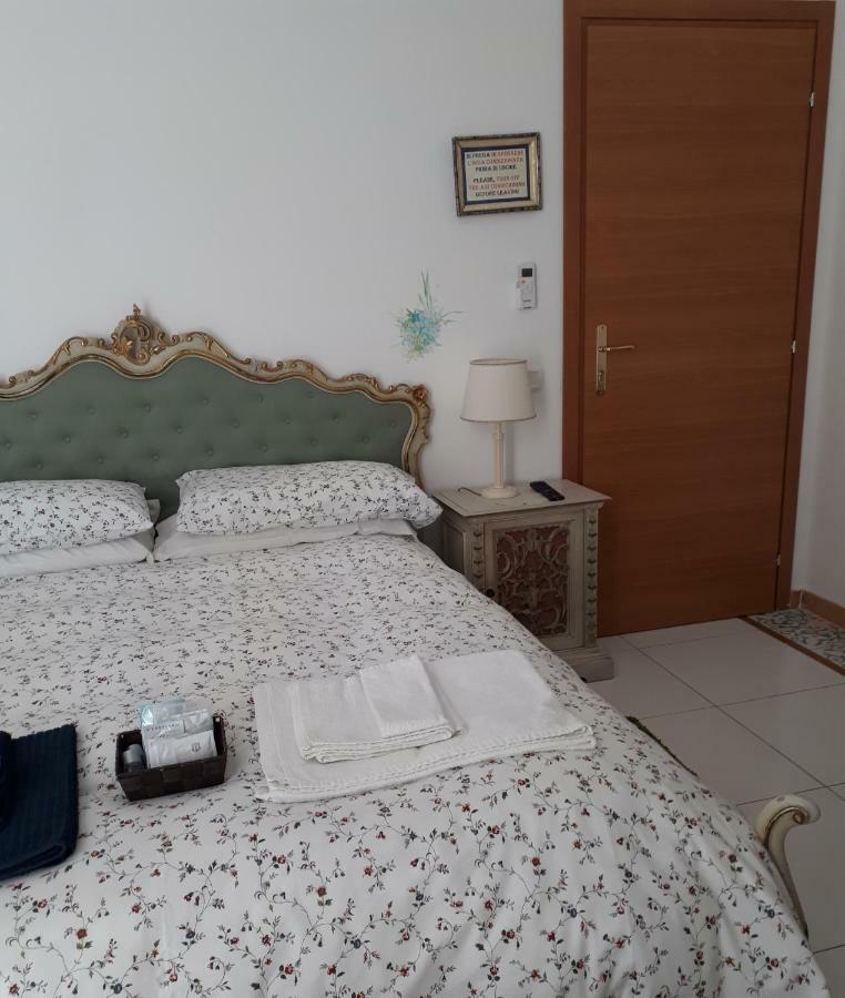 Miracoletti38 Hotel Napoli Bagian luar foto